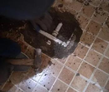 张北卫生间漏水维修公司为您分享下卫生间渗水如何处理及注意事项